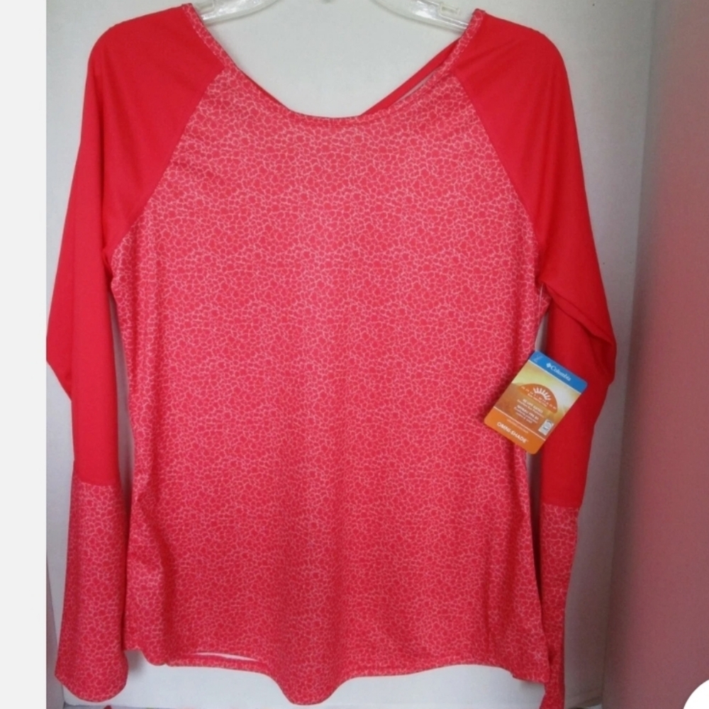 Columbia Red Whisperong Lakes Omni-Shade Women's Top Sz.M NWOT
